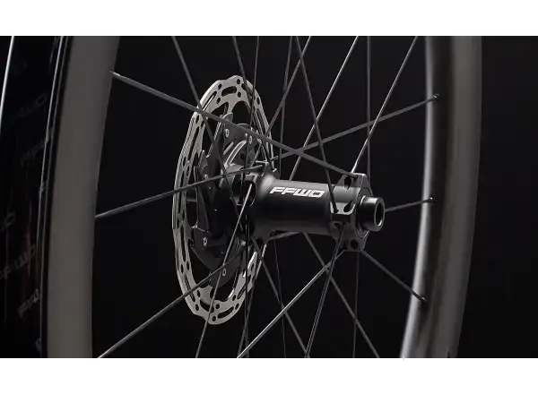 FFWD FALCON + RYOT77 Shimano 11/12sp zaplecione koła