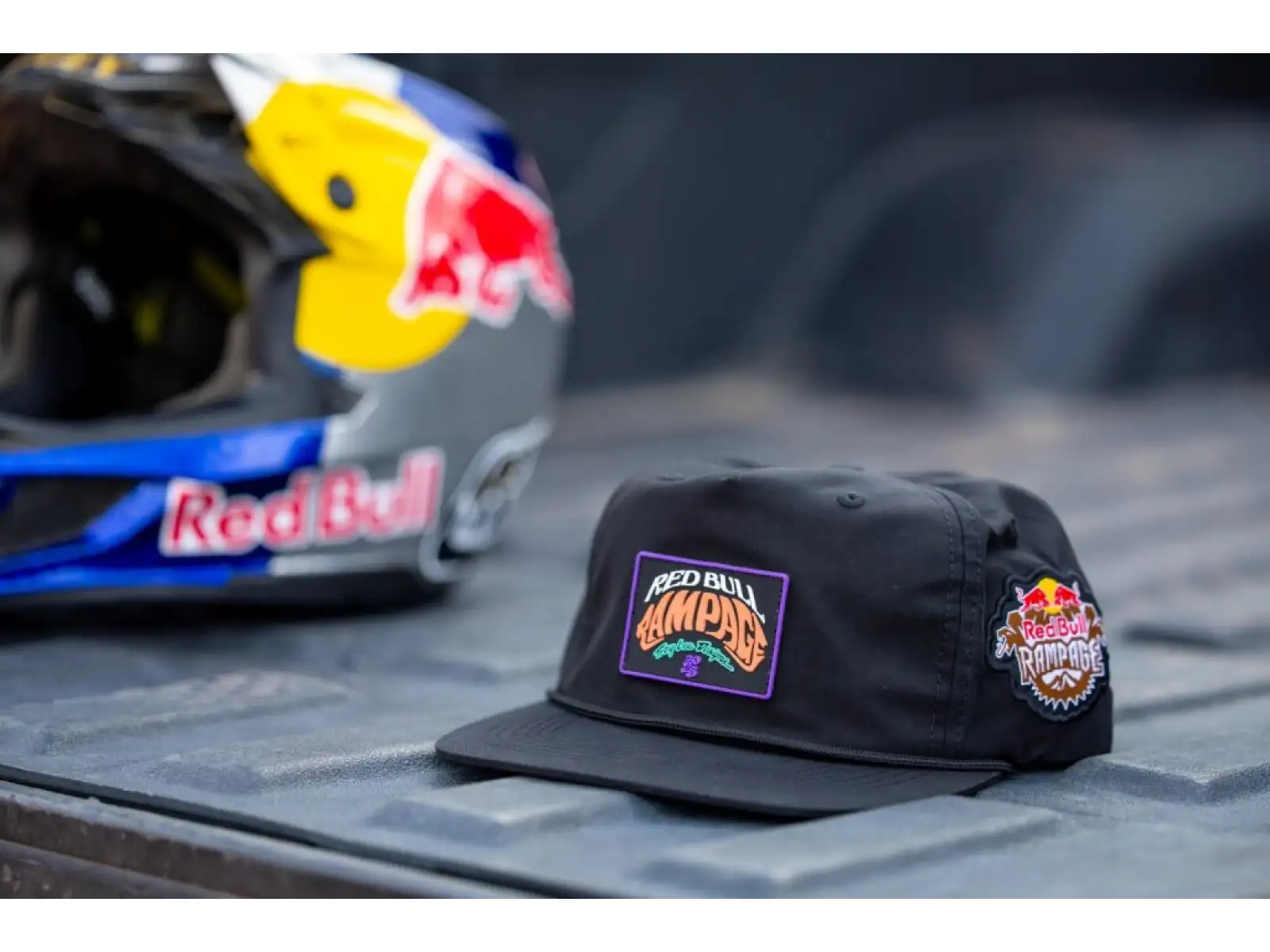Troy Lee Designs x Red Bull Rampage Intergalactic czapka z daszkiem Coal