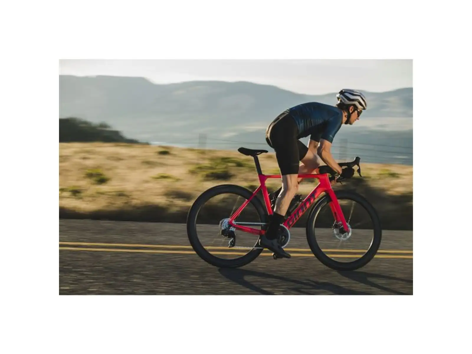 Giant SLR 1 50 Disc Hookless RW tylne koło zaplecione bębenek Shimano