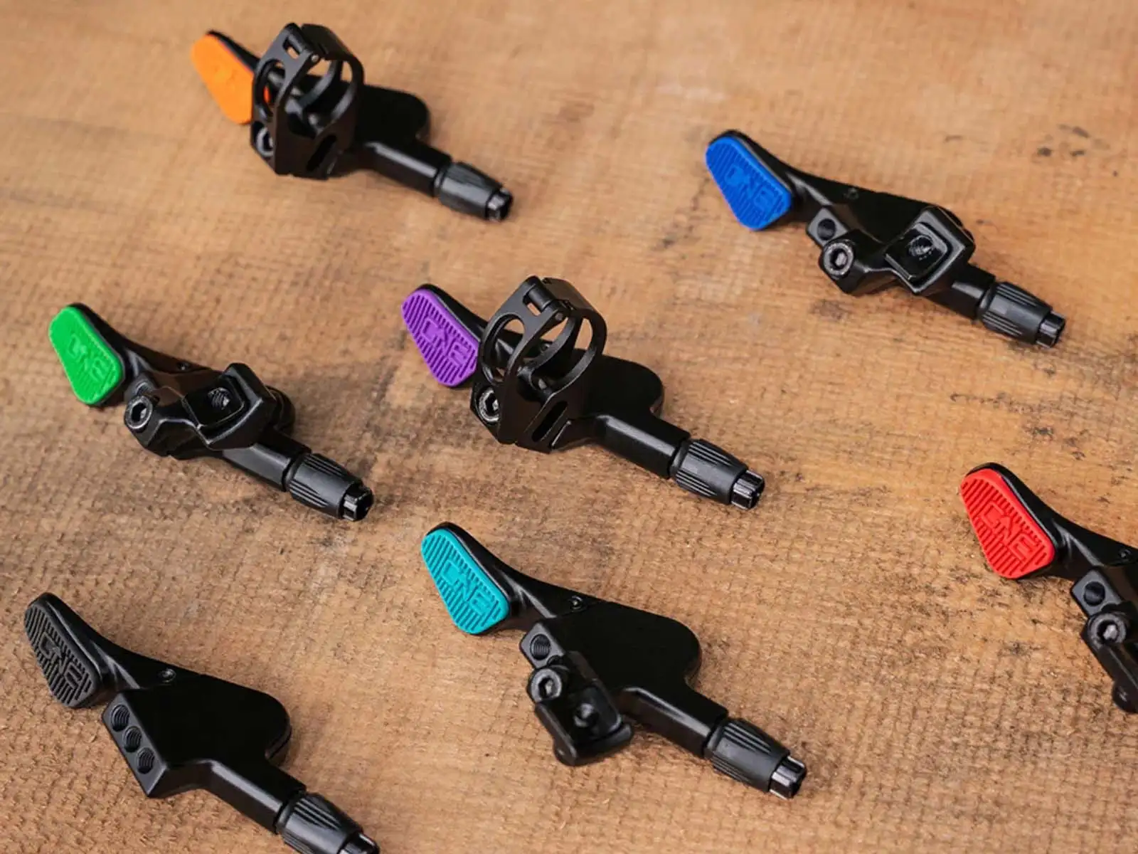 OneUp Components chwyt manetki sztycy V3