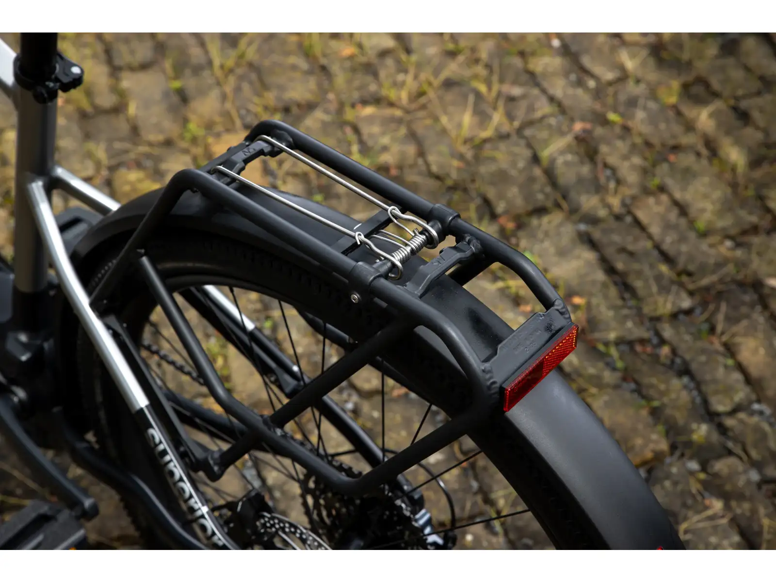 Superior eBLOX 6.5 miejskie rower elektryczny Matte Dark Chrome/Black
