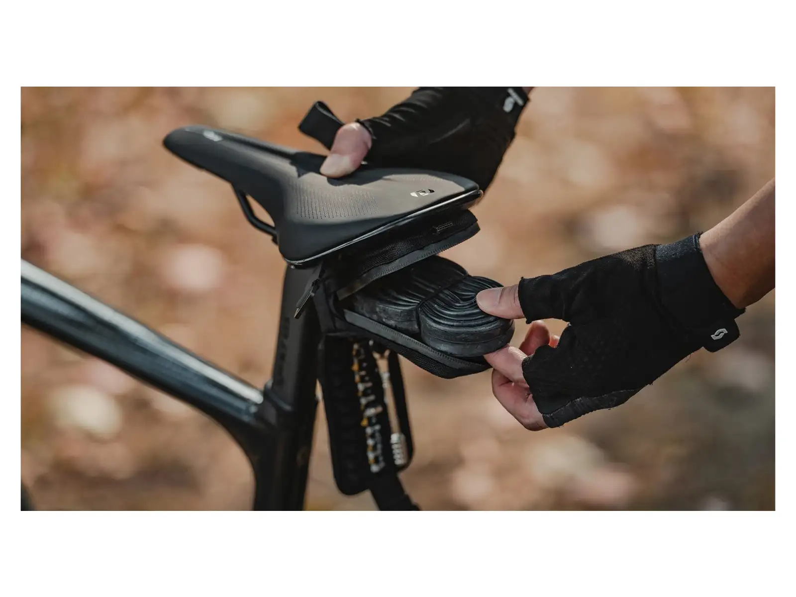 Topeak Elementa Seatbag w Essential Tools torba podsiodłowa z narzędziami