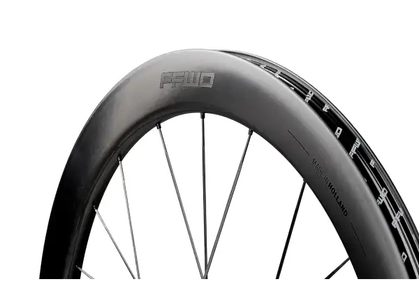 FFWD RAW CS 55 szosowe zaplecione koła Matt Black