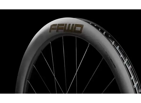 FFWD RYOT55 V2 DT240 2:1 EXP szosowe koła złożone
