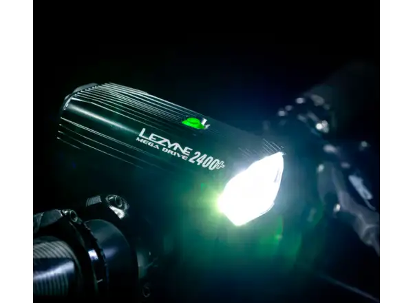 Lezyne Mega Drive 2400+ Loaded kit zestaw oświetleniowy