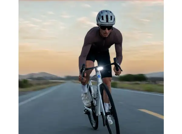 Lezyne Road Drive 500 przednia lampka