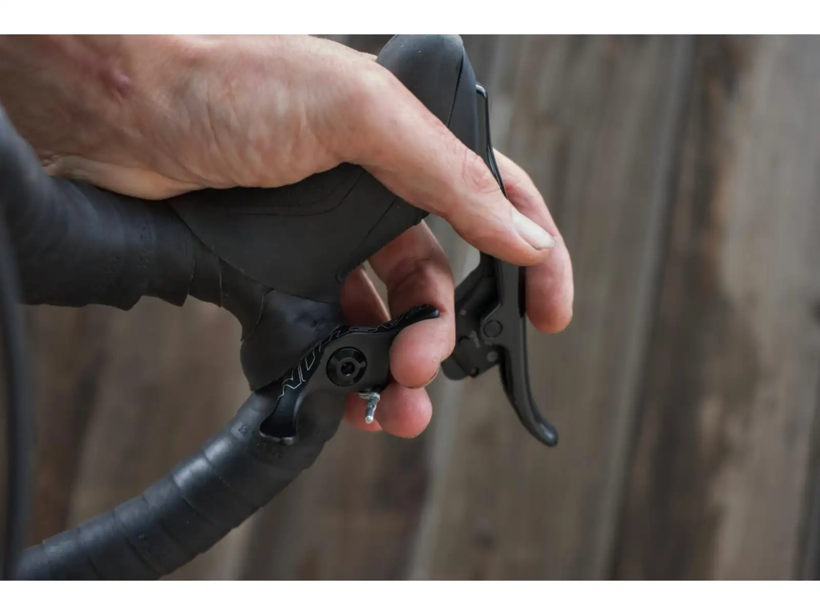 Easton Remote AX DB Post Underhood Dual Pull dźwignia do sztycy regulowanej