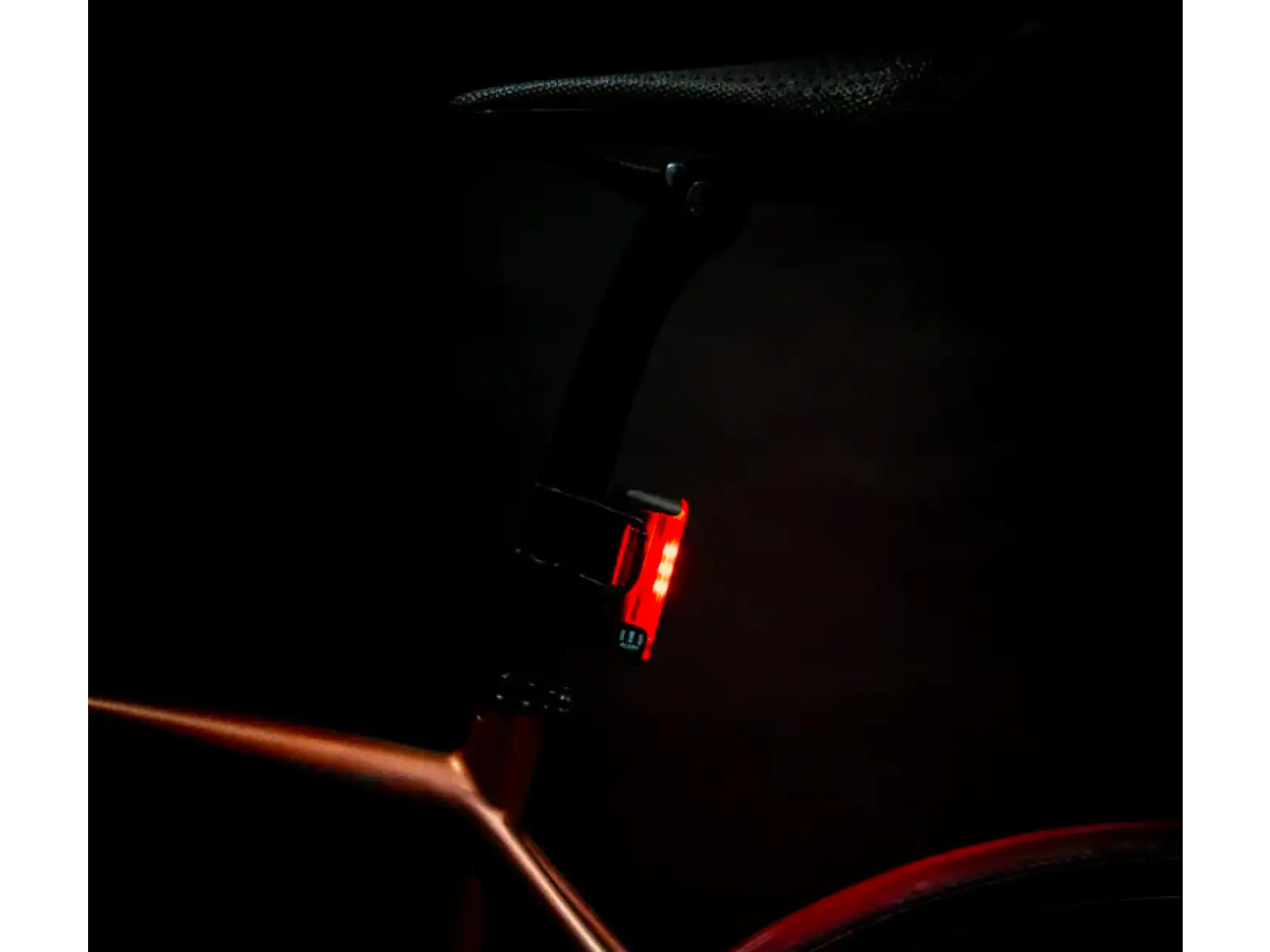 Lezyne Strip Drive Pro Alert 400+ Rear tylne światło Black