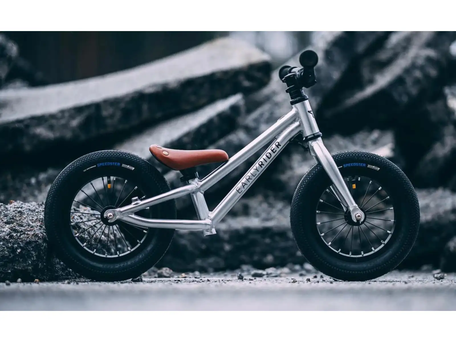 Early Rider Charger 12 dziecięcy rowerek biegowy Brushed Aluminium