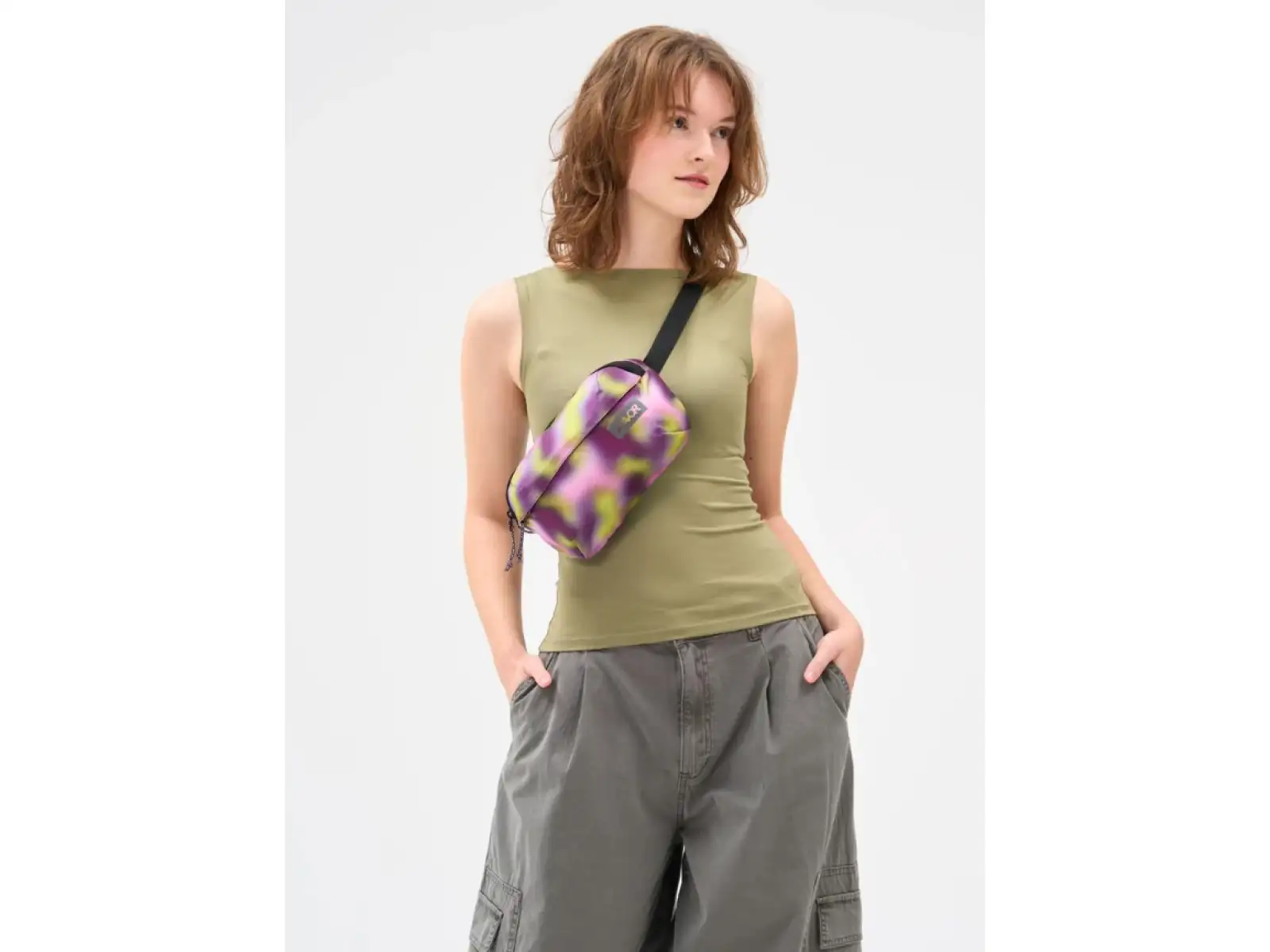 Aevor Hip Bag Ease torba na ramię/nerka Ripstop Psychedelic Slush