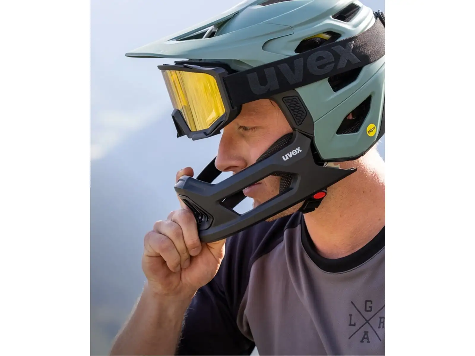 Uvex Revolt MIPS kask All Black Matt