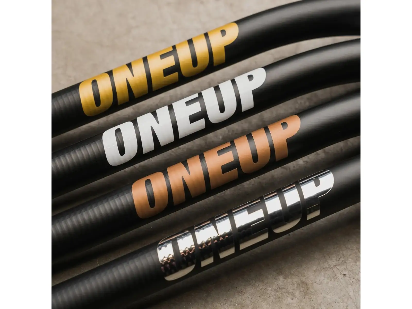 OneUp kierownica V1 Carbon 35/800 mm skok 35 mm czarna