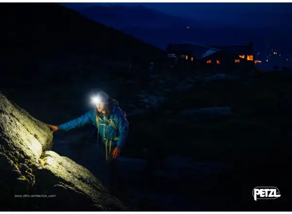 Petzl TIKKA CORE 2025 latarka czołowa czarna