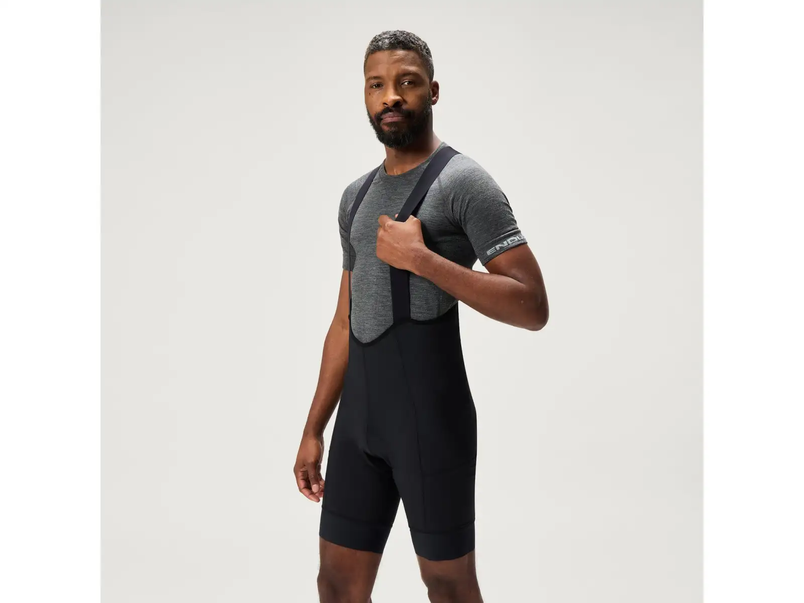 Endura Loop męskie spodenki z wkładką i szelkami Black