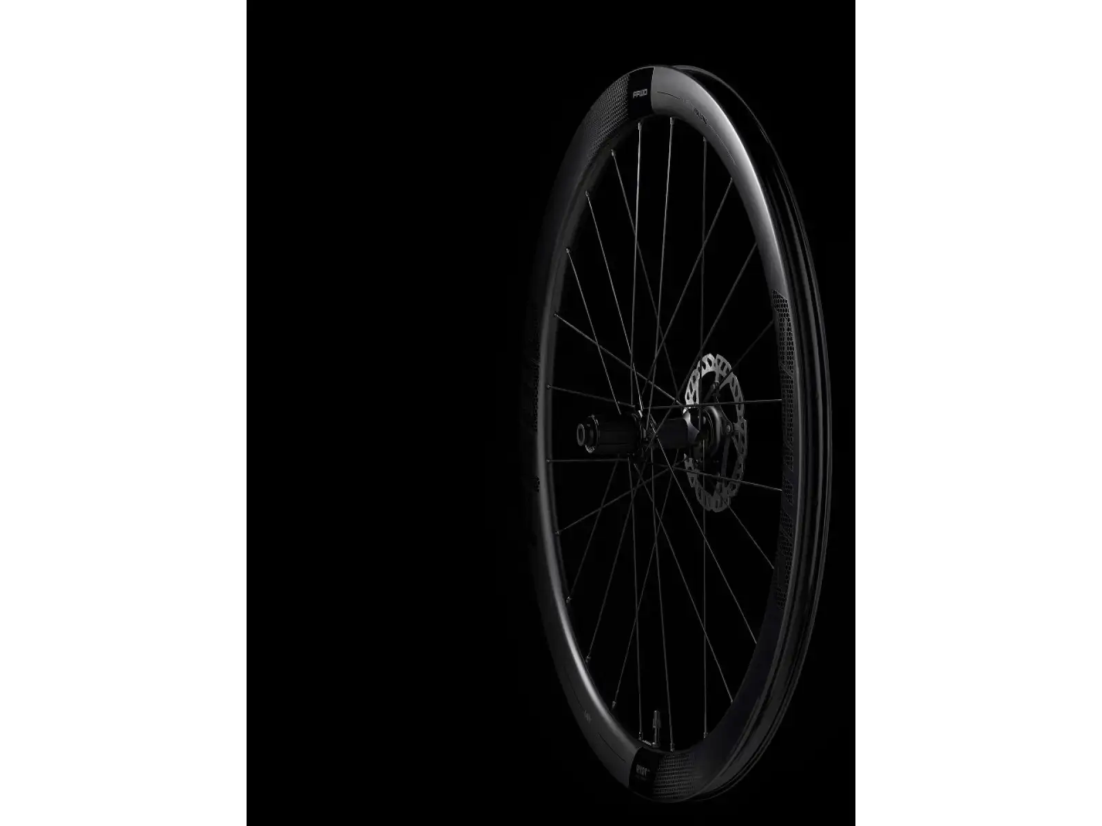 FFWD RYOT44 DT240 2:1 EXP szosowe koła zapleciona opona MattBlack bębenek Shimano HG11