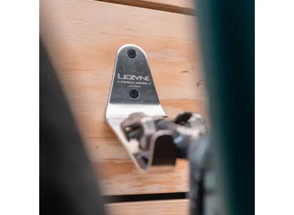 Lezyne Stainless Pedal Hook wieszak ścienny na rower silver