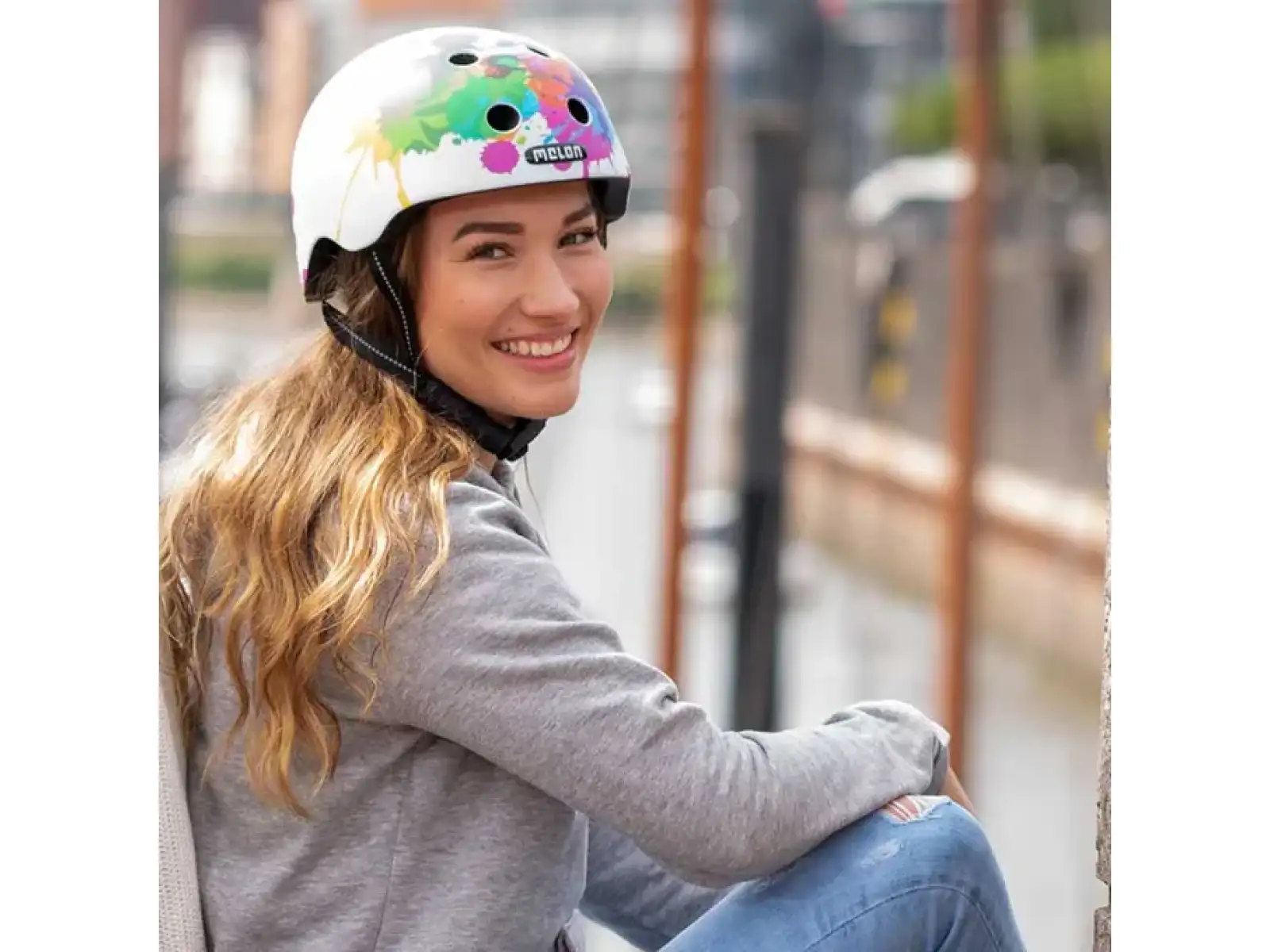 Melon Coloursplash kask