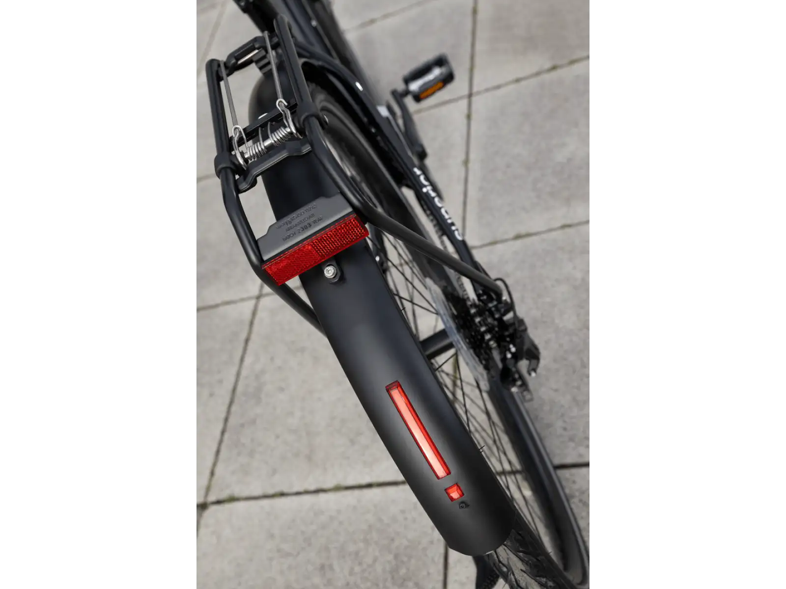 Superior Blox 6.7 T rower miejski Gloss Metallic Black