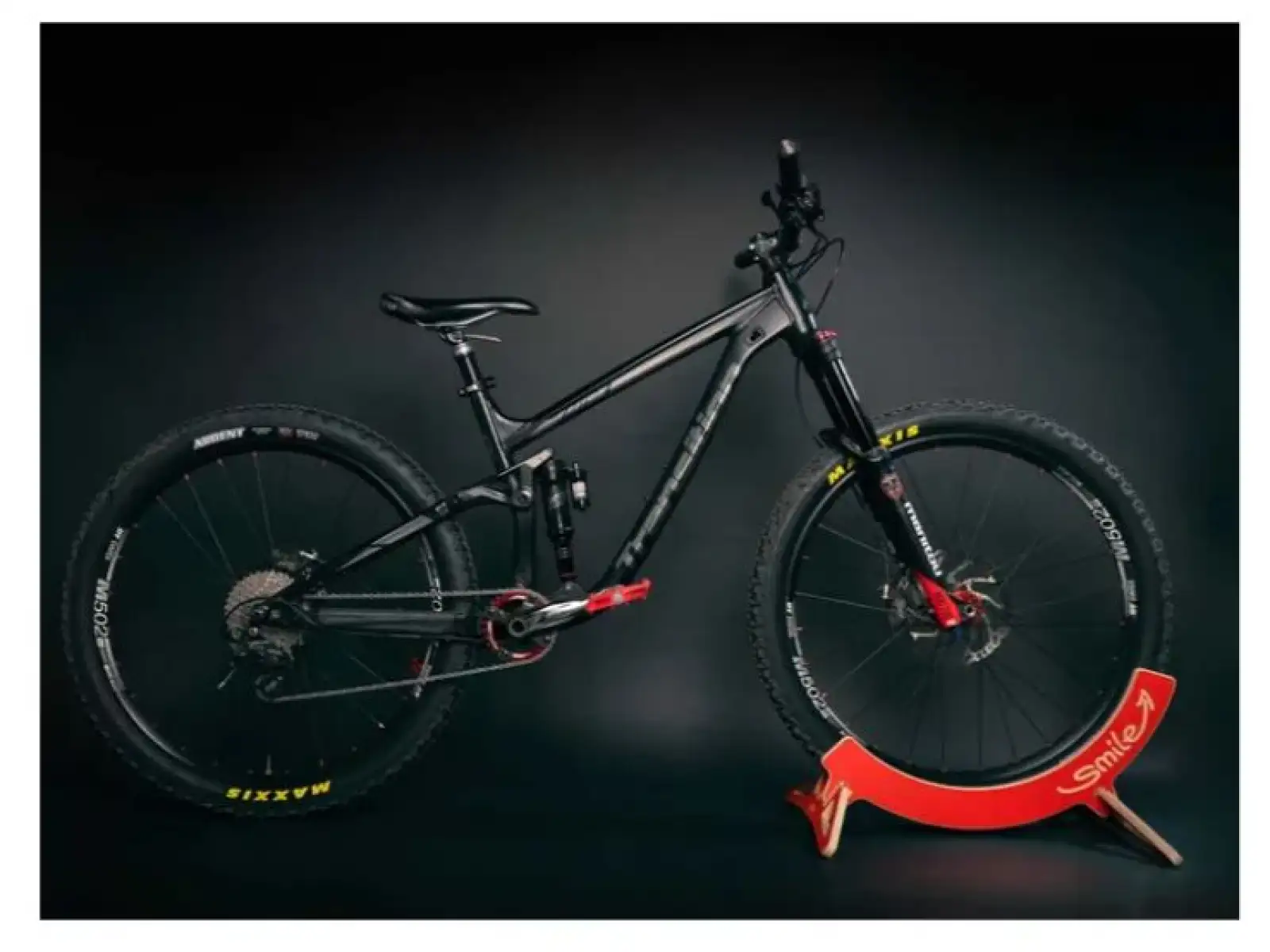 MTB Hopper Smile stojak na rower Red