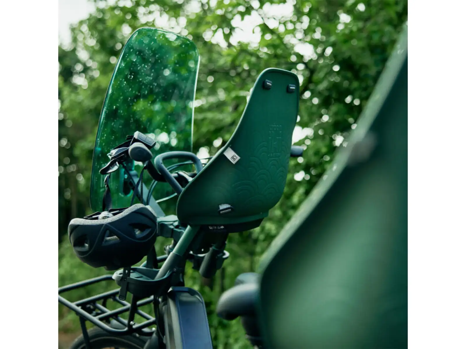 Urban Iki BIO fotelik dziecięcy przedni z adapterem na mostek Mosu Green/Bincho Black