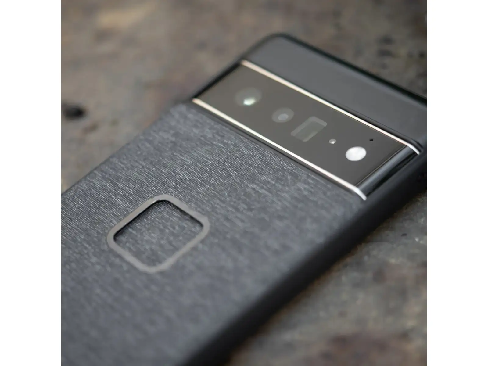 Peak Design Everyday etui dla Google Pixel 6 Pro Charcoal
