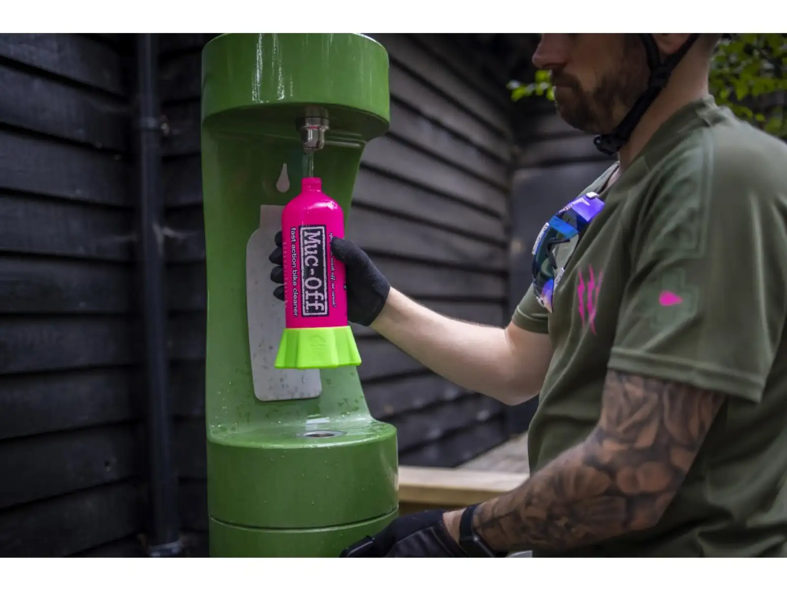 Muc Off Bottle for Life + Punk Powder zestaw butelek i proszku do czyszczenia rowerów