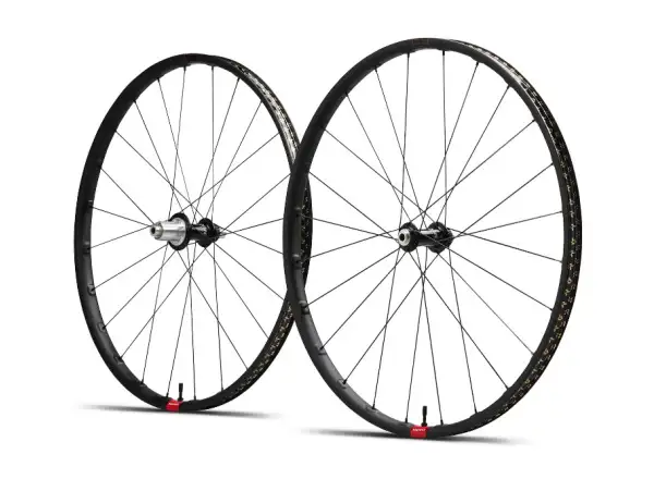 Reserve 25/GR 700c gravel karbonowa obręcz 24 otwory