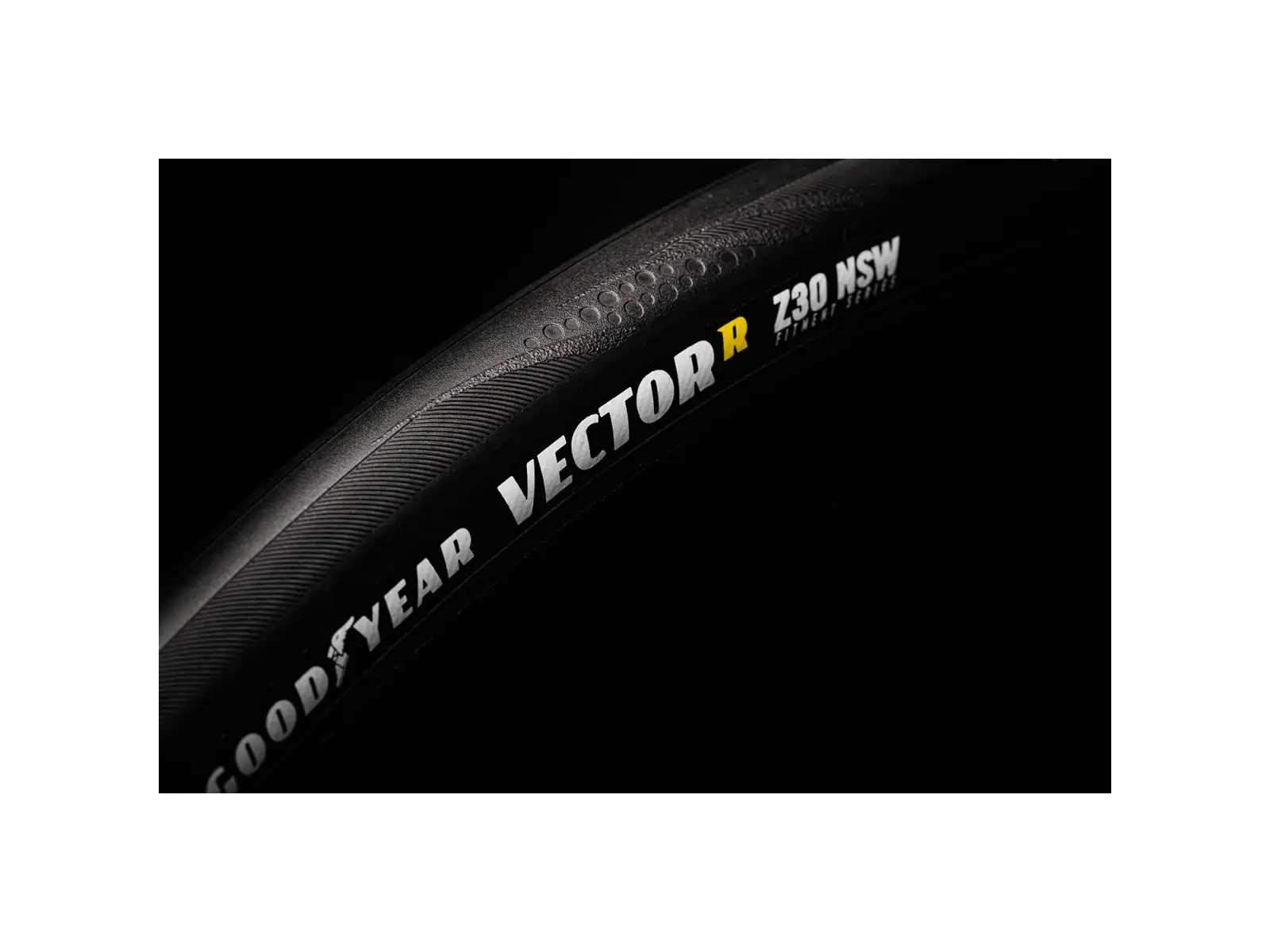 Goodyear Vector R Z30 NSW Tubeless opona szosowa 30-622 Black