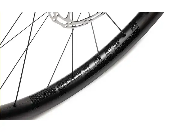 FFWD OUTLAW Carbon Boost 30 mm 29" zaplecione koła MattBlack