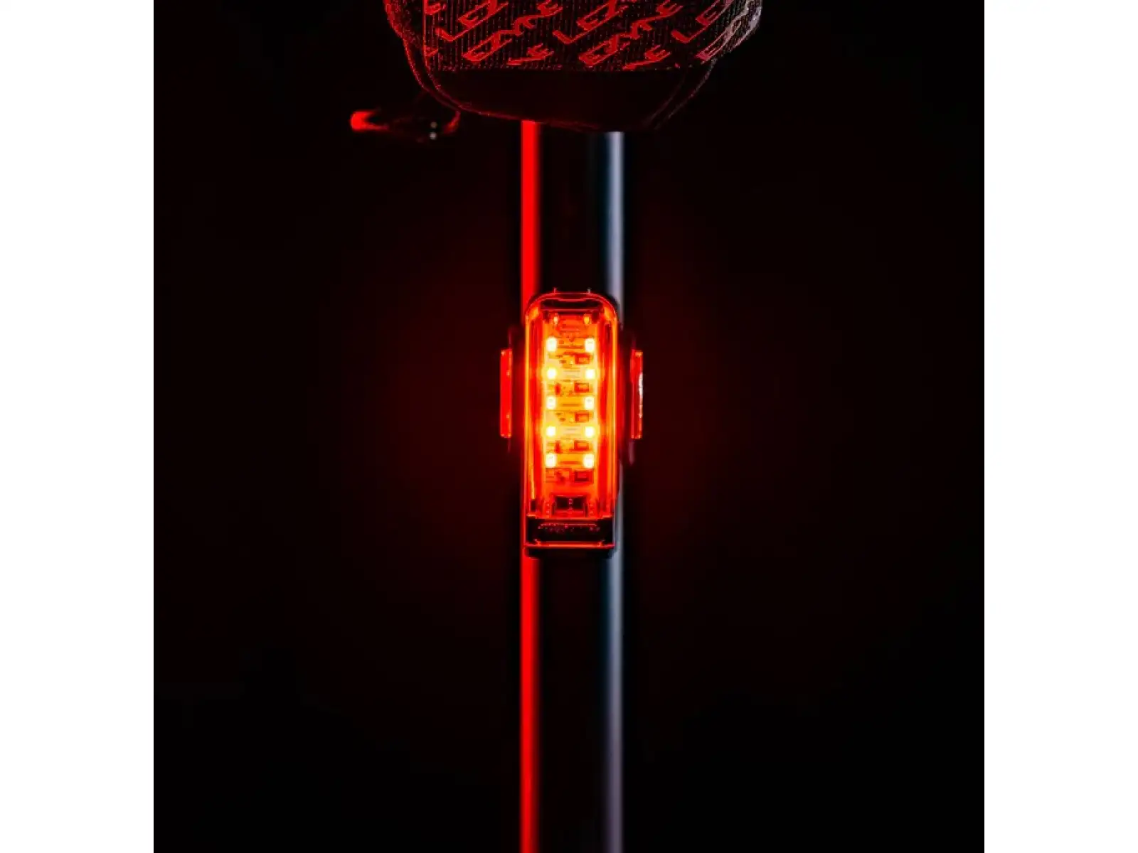 Lezyne Strip Pro Ai Allert 400+ tylne światło