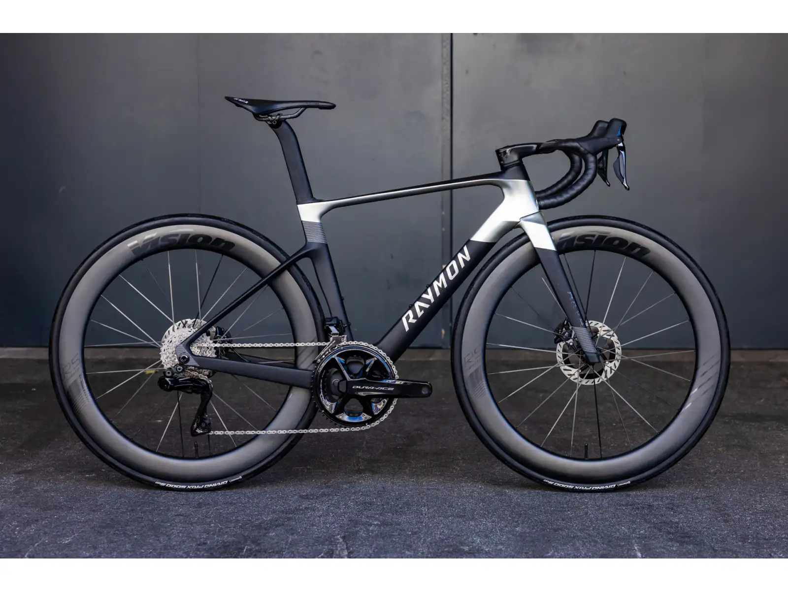Raymon Arva Ultra 24S Ultegra Di2 rower szosowy carbon stealth