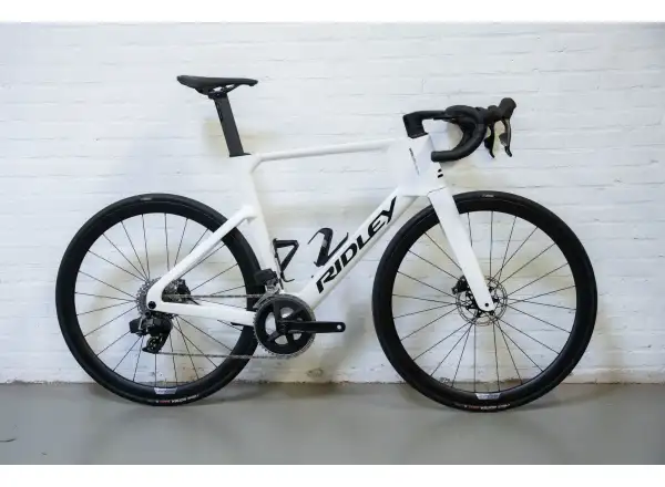 Ridley NOAH 3.0 Ultegra Di2 rower szosowy Pearl White/Black