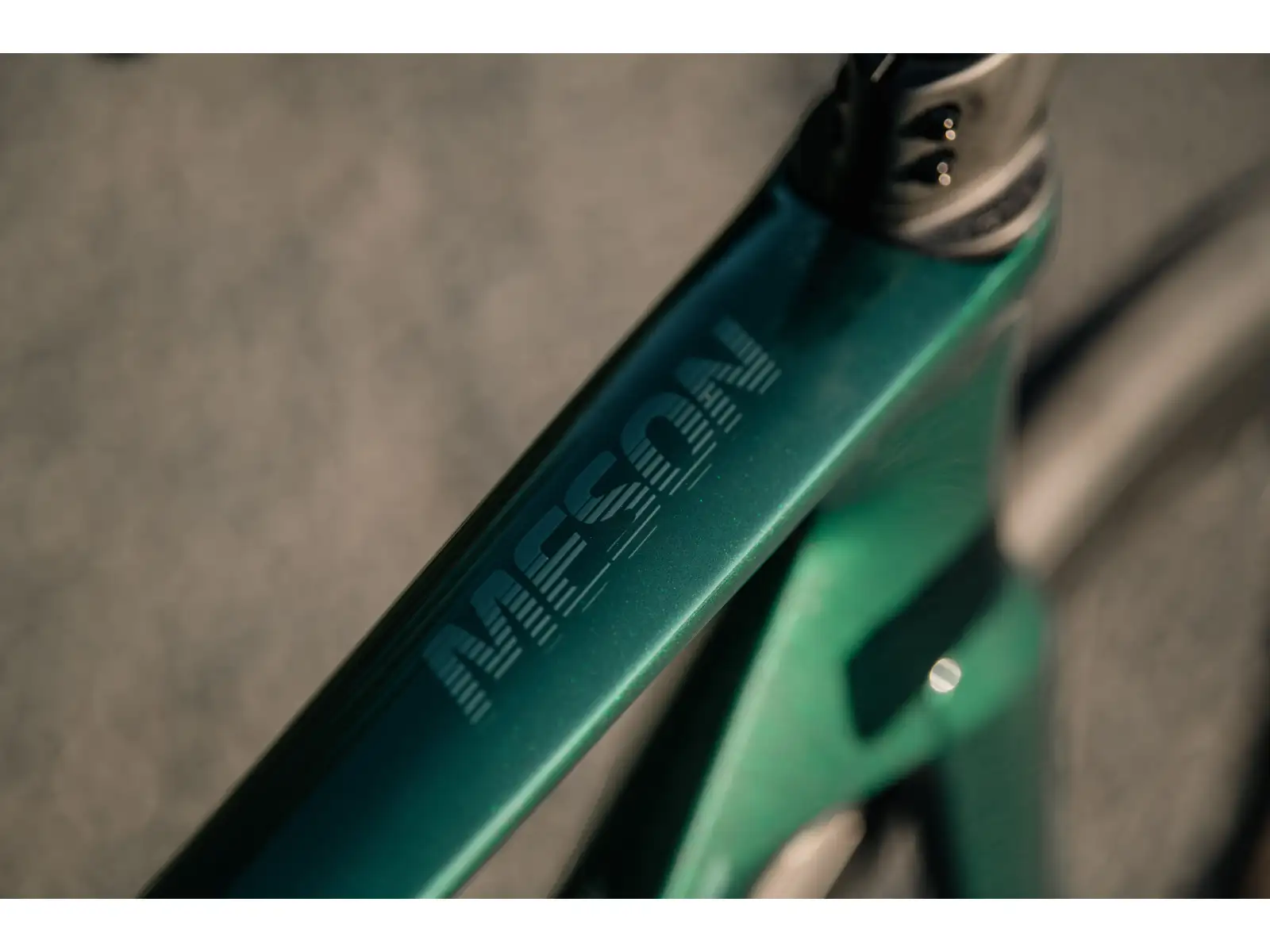 Isaac Meson Ultegra Di2 rower szosowy Jade Green