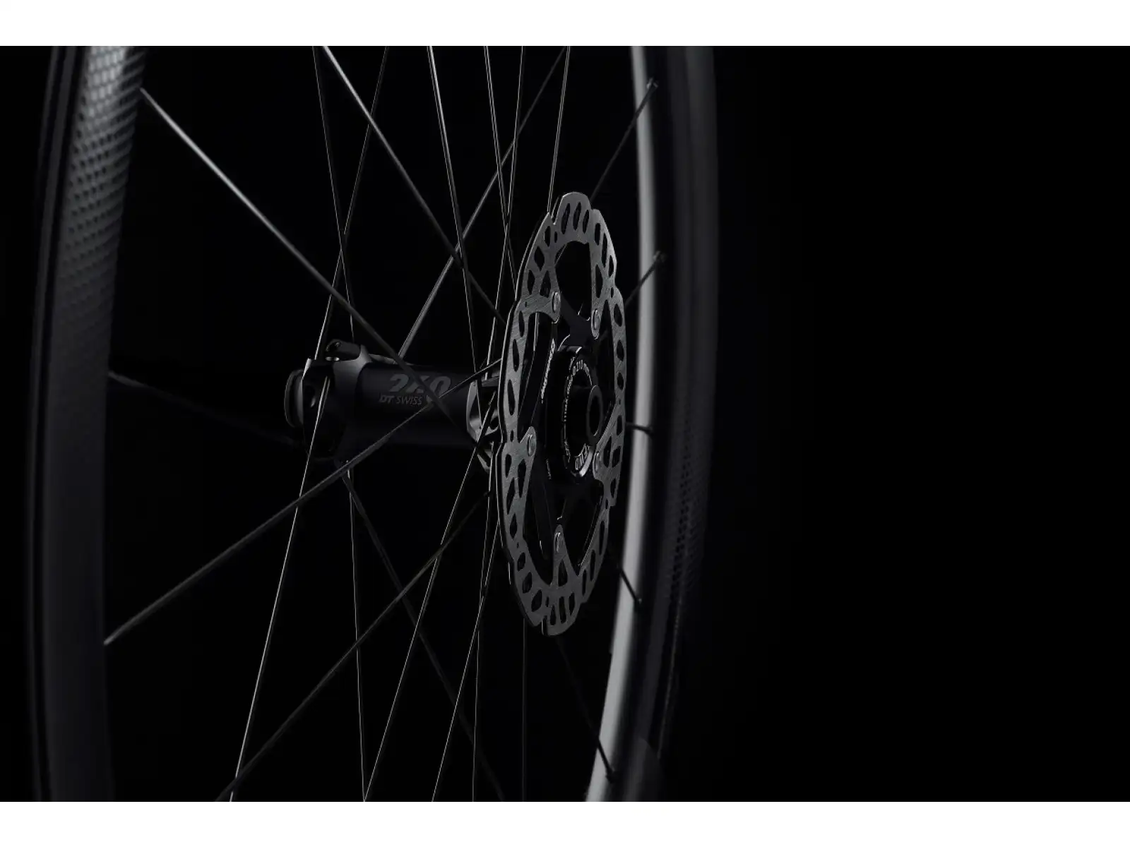 FFWD RYOT44 DT240 2:1 EXP szosowe koła zapleciona opona MattBlack bębenek Shimano HG11