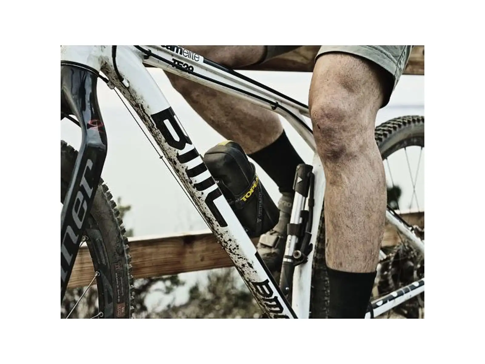 Topeak Cagepack torba na narzędzia do ramy 0,75 l czarna/żółta