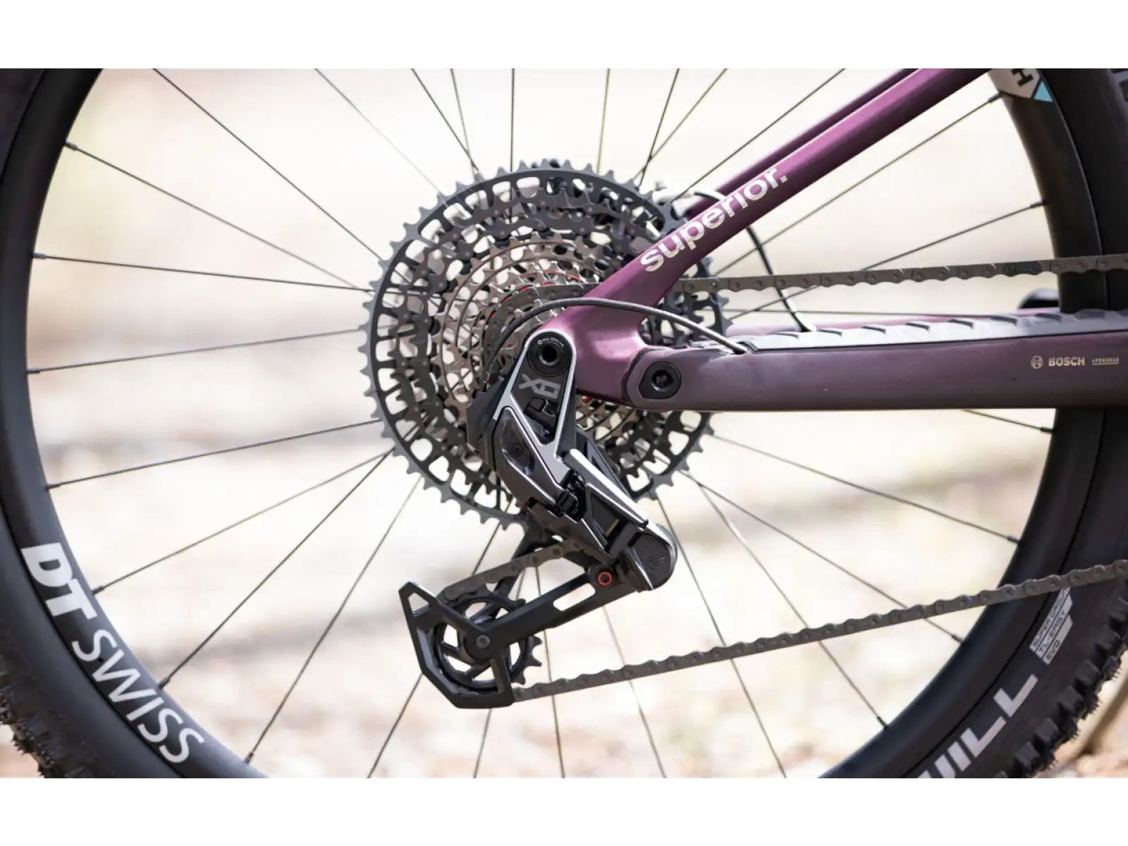 Superior iXF 9.8 górski rower elektryczny matte berry carbon