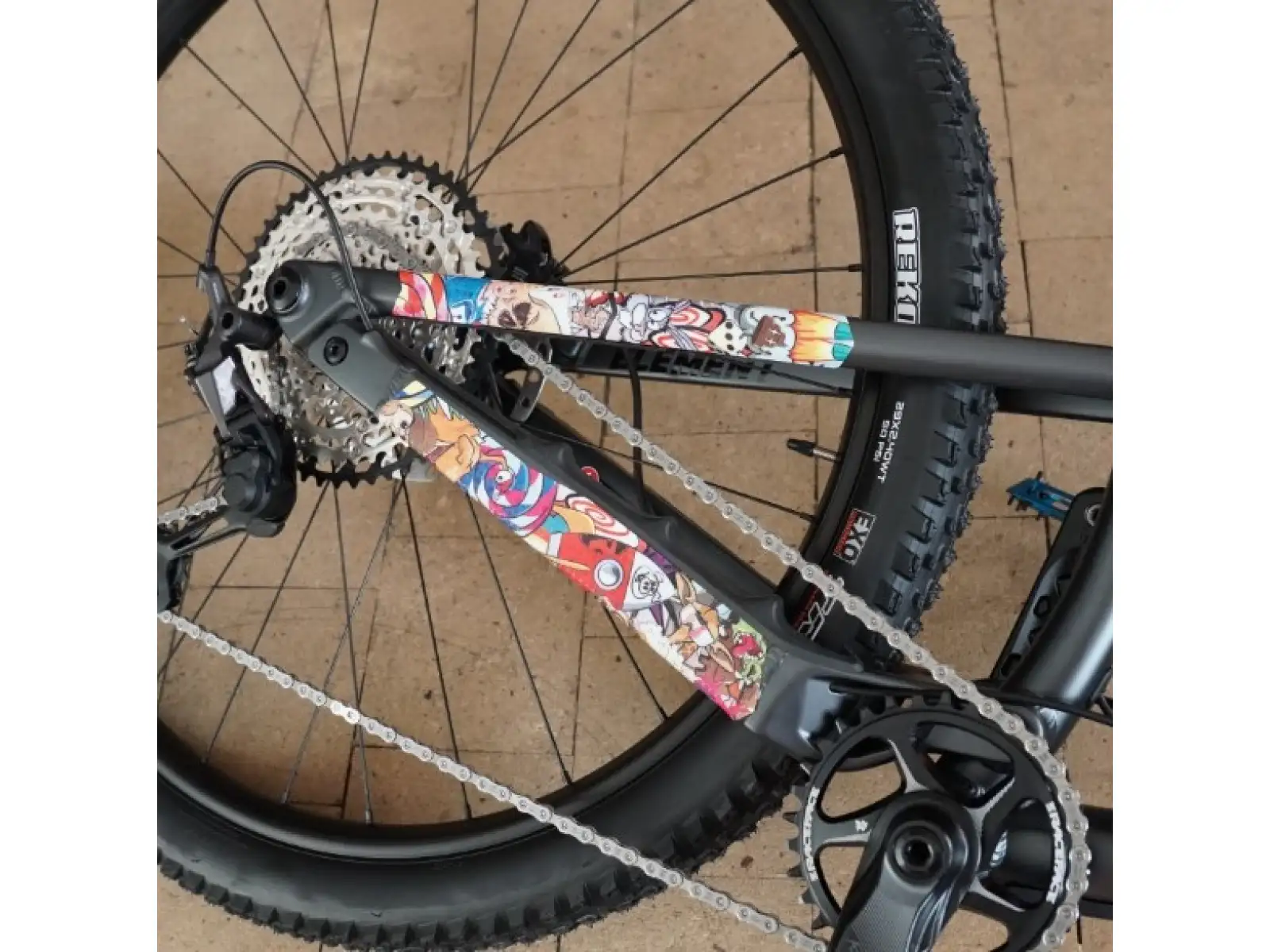 Rie:sel Design TAPE 3000 folia pod łańcuch Stickerbomb Eyecatcher