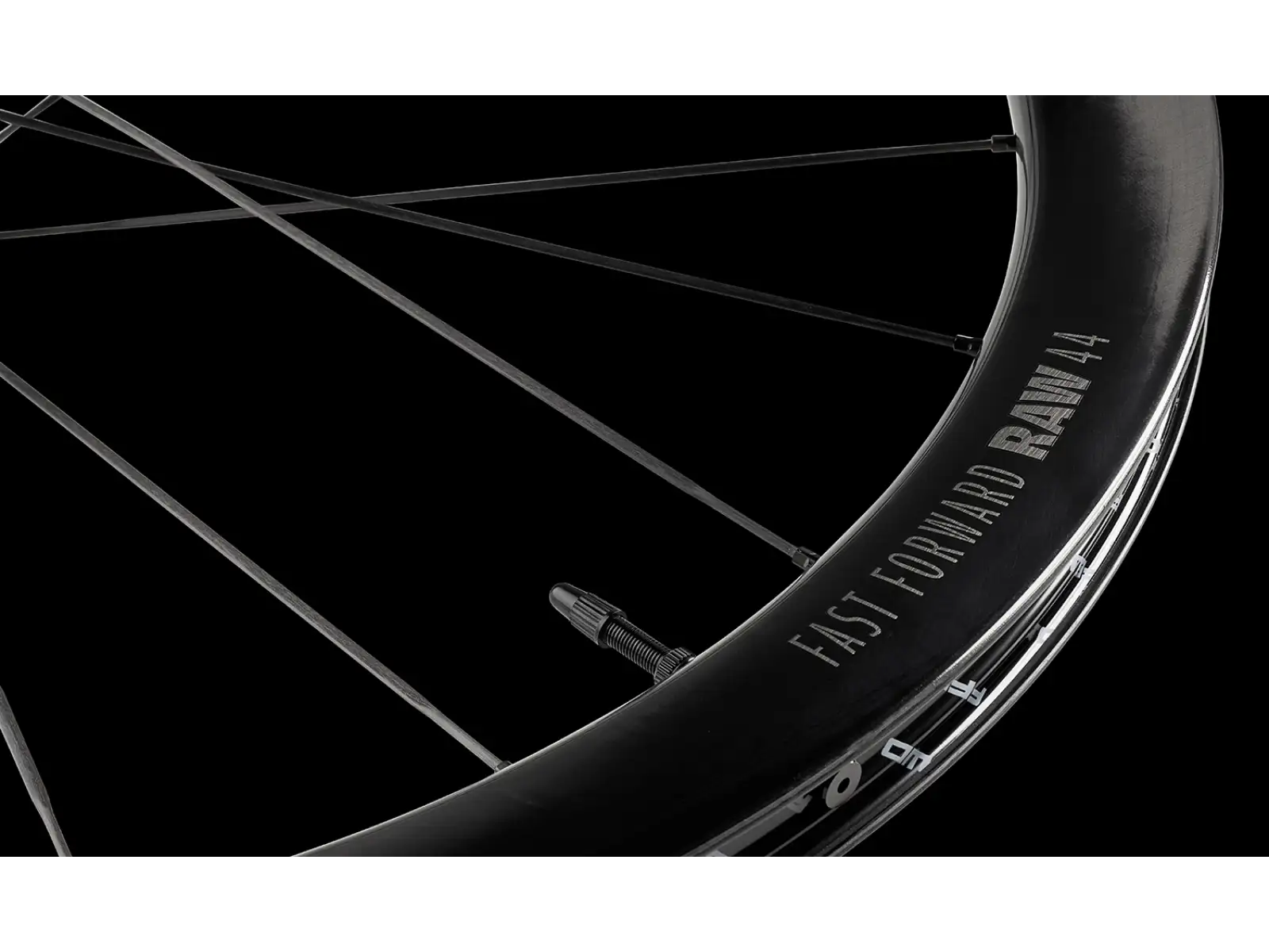 FFWD RAW CS 44 szosowe koła zaplecione Gloss Black