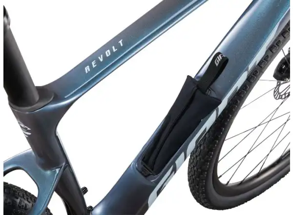 Giant Revolt Advanced 1 gravel rower Ocean Twilight
