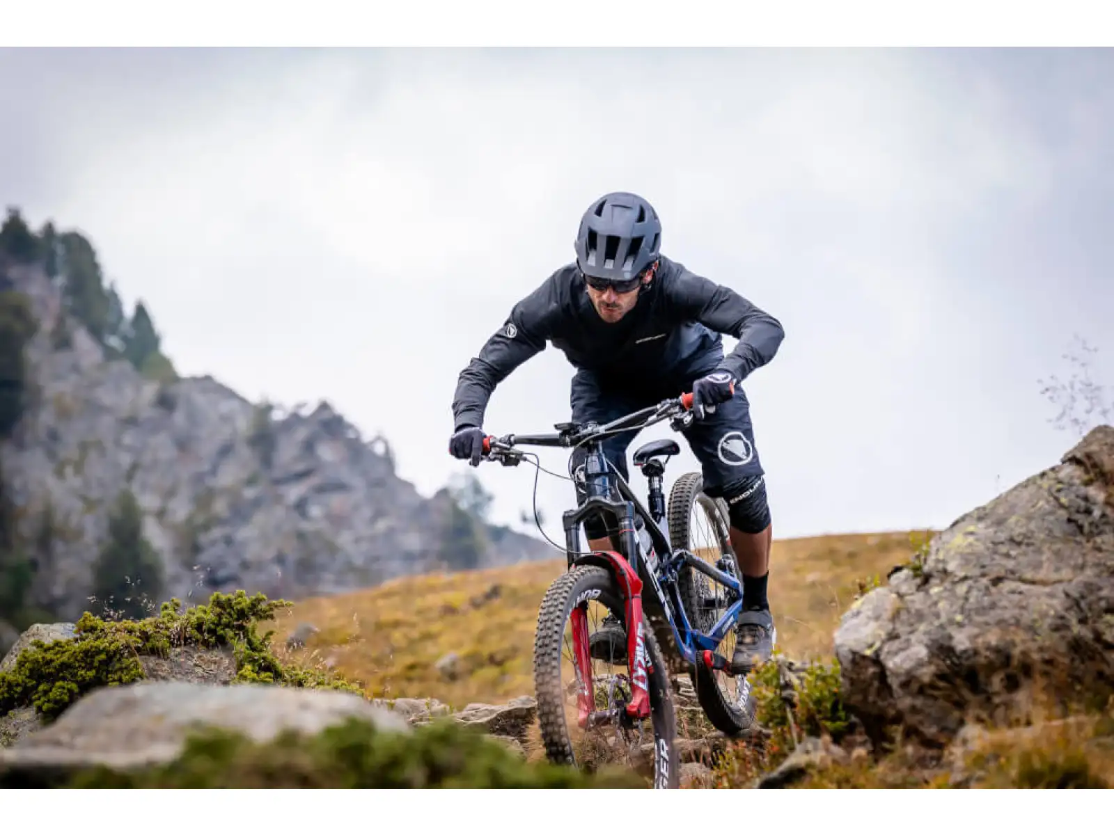 Endura SingleTrack MIPS MTB kask Electric Blue
