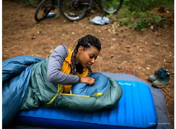 Therm-A-Rest Air Head Down Nadmuchiwana poduszka z warstwą puchu