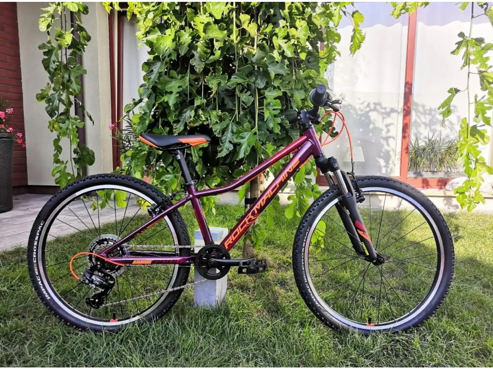 Rock Machine Catherine 24 VB dziecięcy rower górski Gloss Crimson/Neon Orange/Crimson