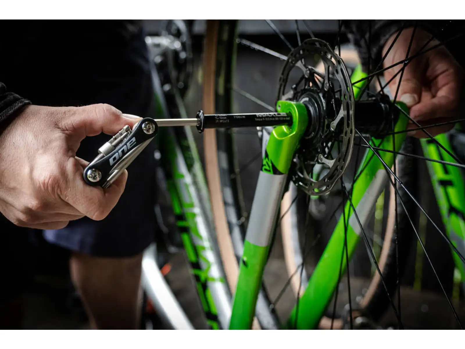 One Bikeparts multitool 12 funkcji czarna