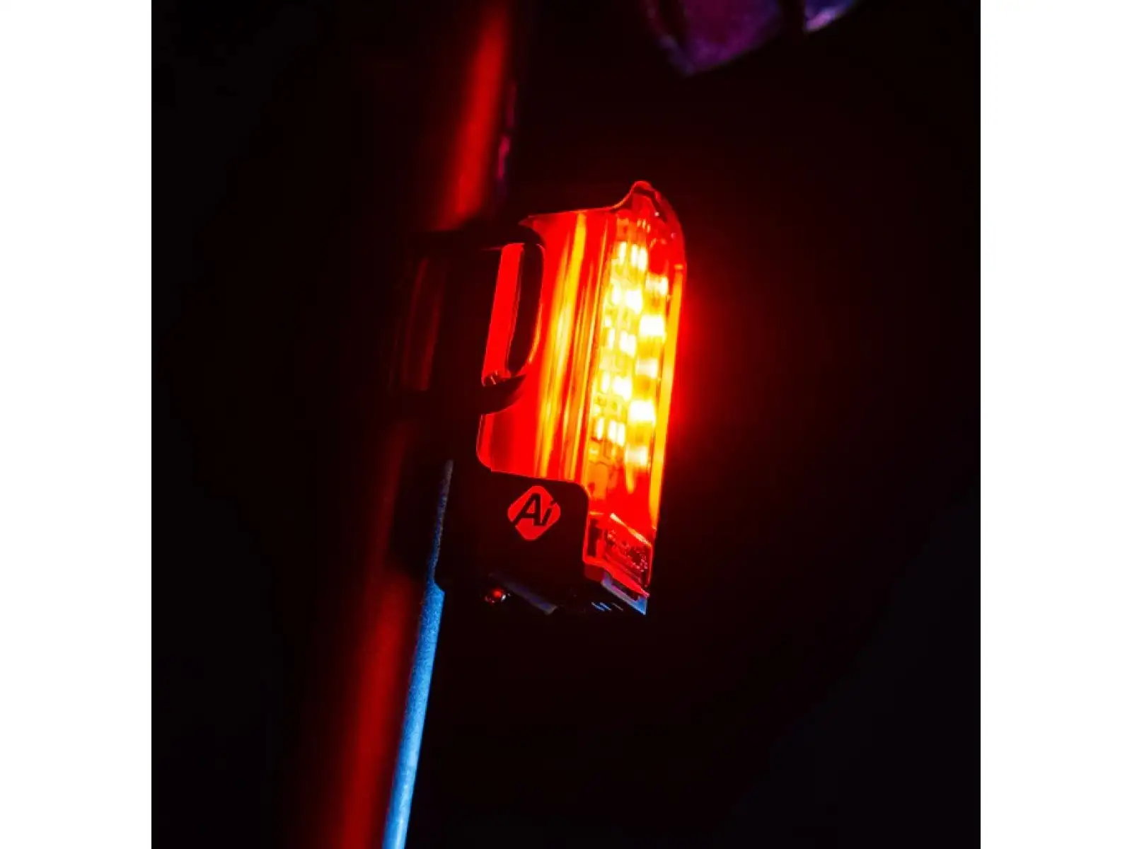 Lezyne Strip Pro Ai Allert 400+ tylne światło