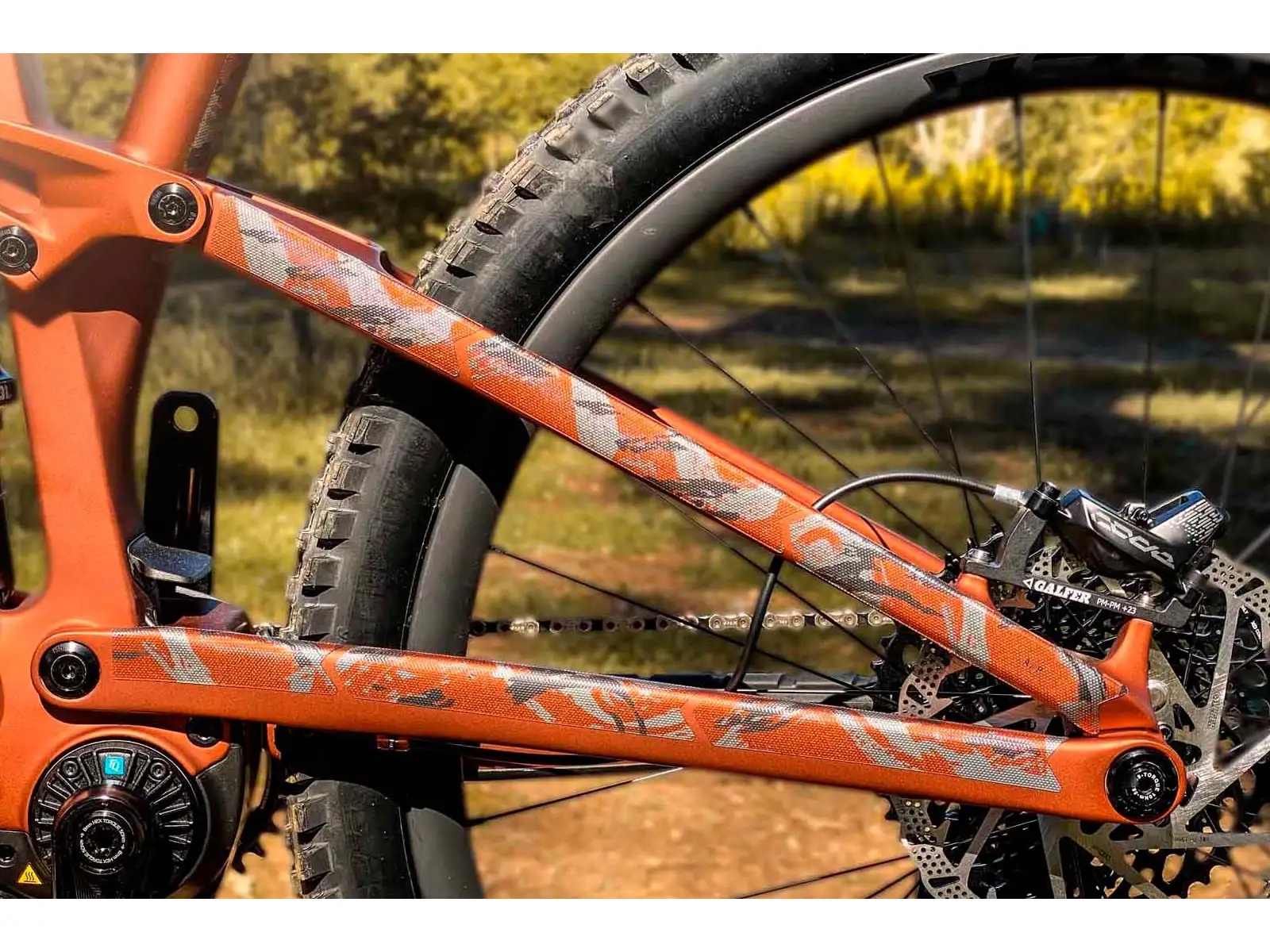 All Mountain Style naklejki ochronne na ramę Extra RedBull Rampage Grey