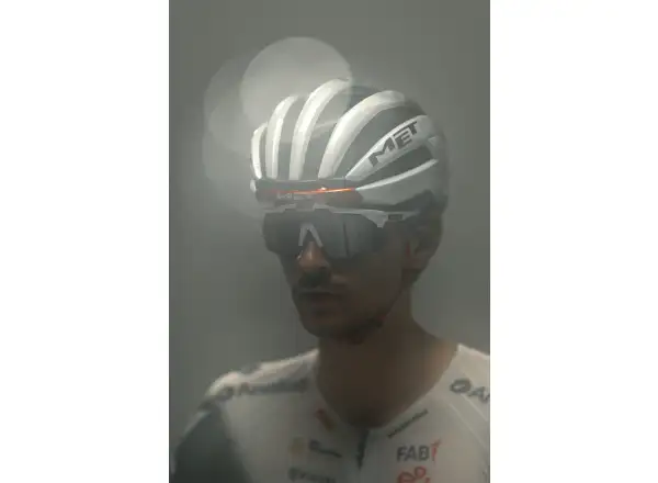 MET Trenta 3K Carbon MIPS szosowy kask Opal Gray