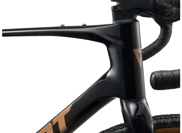 Giant Revolt Advanced 2 gravel rower Carbon Smoke