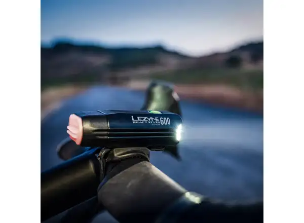 Lezyne React StVZO przednie światło Matte Black