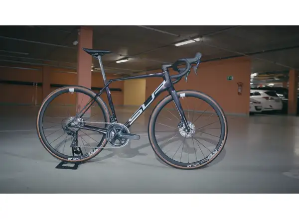 Superior X-Road Team Issue Gloss Black Rainbow/Hologram Chrome rower szosowy/gravel