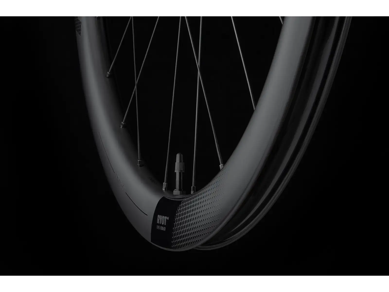 FFWD RYOT55 DT240 2:1 EXP szosowe koła zaplotowe na opony MattBlack bębenek Sram XDR